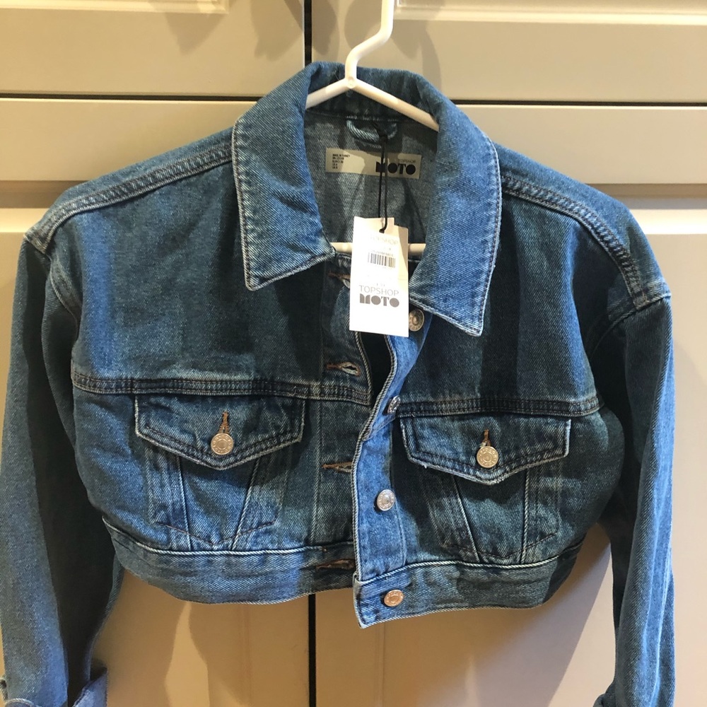 Cropped denim jacket